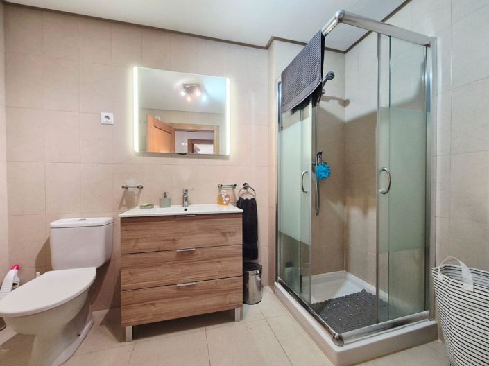 Image No.12-2 Bed Apartment for sale