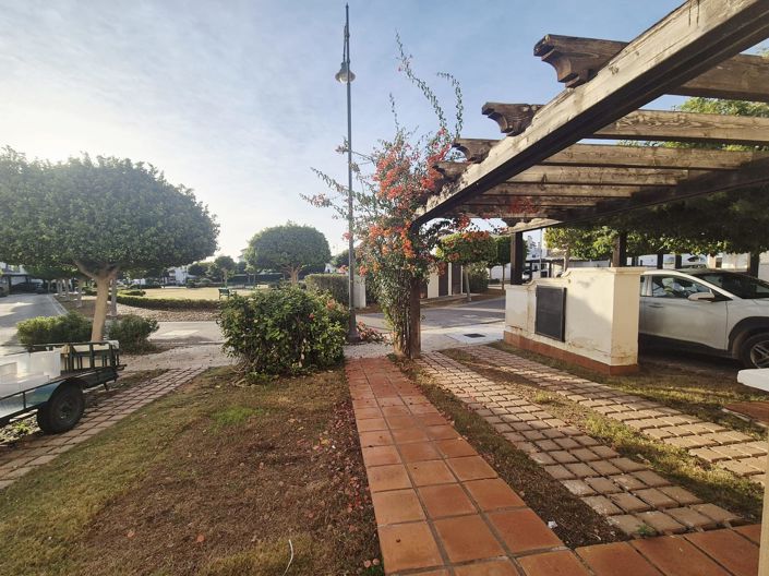 Image No.27-2 Bed Townhouse for sale