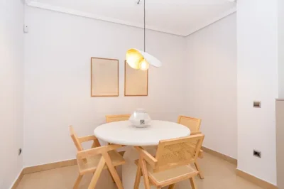 52973127-ksalon32-2