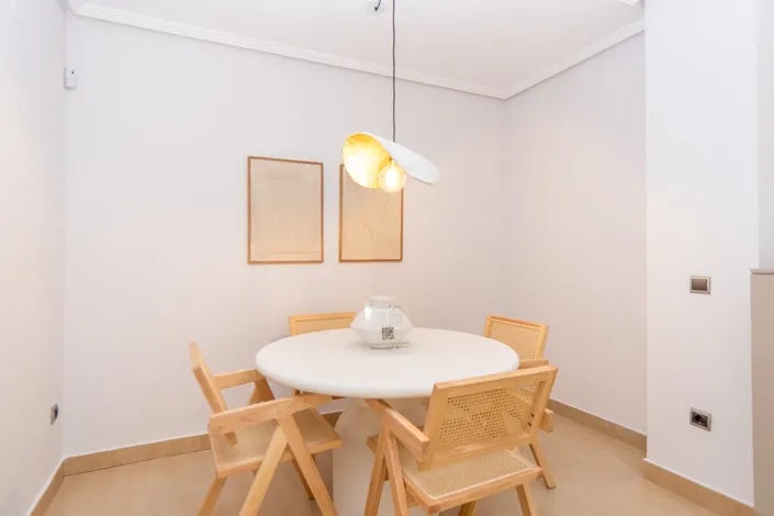 Image No.12-2 Bed Apartment for sale