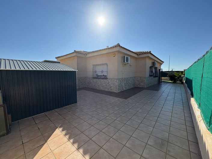 Image No.29-3 Bed Villa / Detached for sale