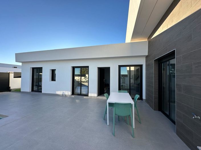 Image No.9-Villa / Détaché de 3 chambres à vendre à Roldan