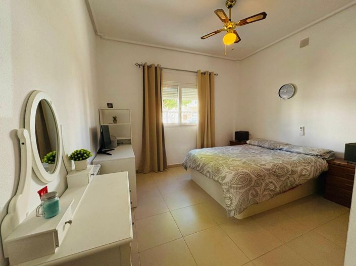 Image No.10-3 Bed Villa / Detached for sale