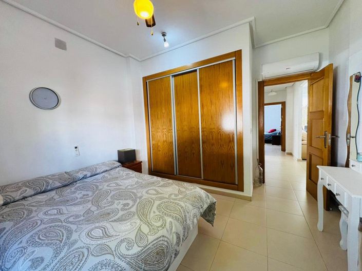 Image No.11-3 Bed Villa / Detached for sale