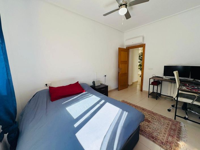 Image No.17-3 Bed Villa / Detached for sale