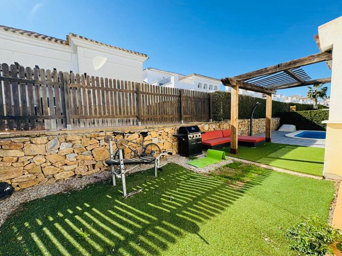 Image No.19-3 Bed Villa / Detached for sale