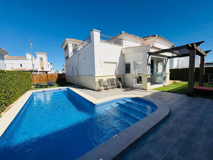 Image No.21-3 Bed Villa / Detached for sale