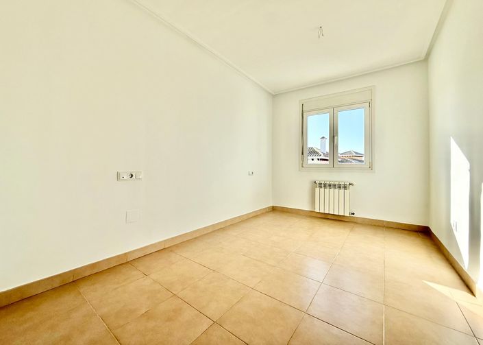 Image No.11-3 Bed Villa / Detached for sale