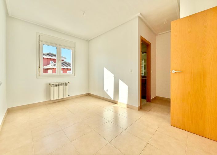 Image No.12-3 Bed Villa / Detached for sale