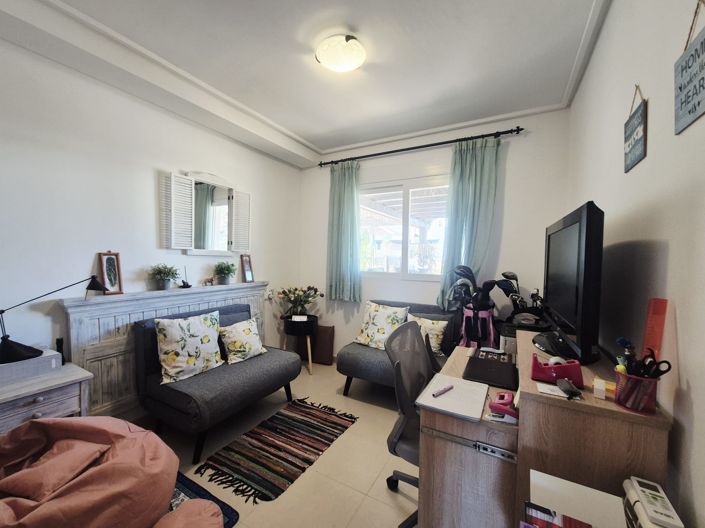 Image No.19-2 Bed Townhouse for sale