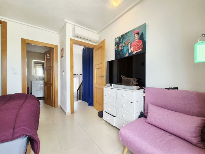 Image No.20-2 Bed Townhouse for sale