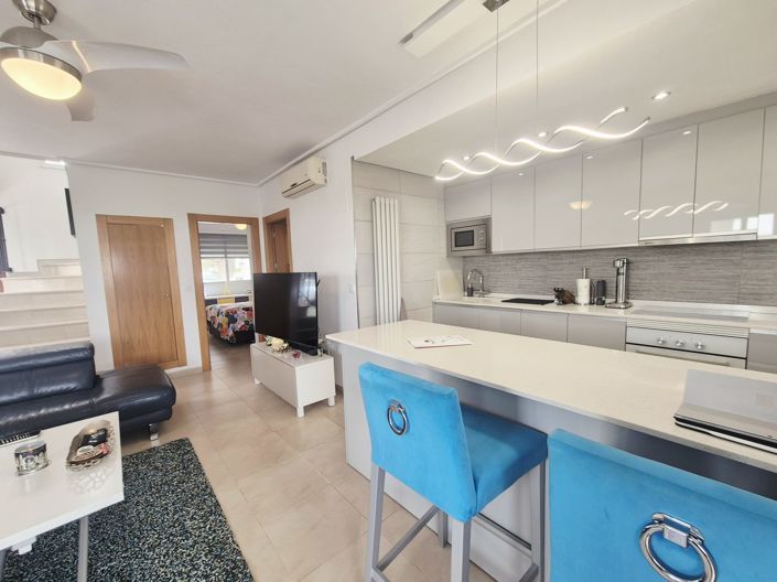 Image No.25-2 Bed Townhouse for sale