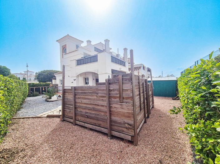 Image No.33-2 Bed Townhouse for sale