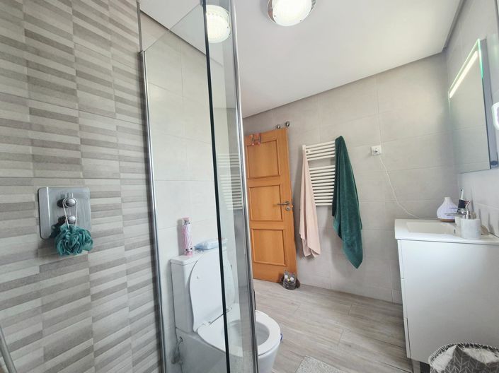 Image No.5-2 Bed Townhouse for sale