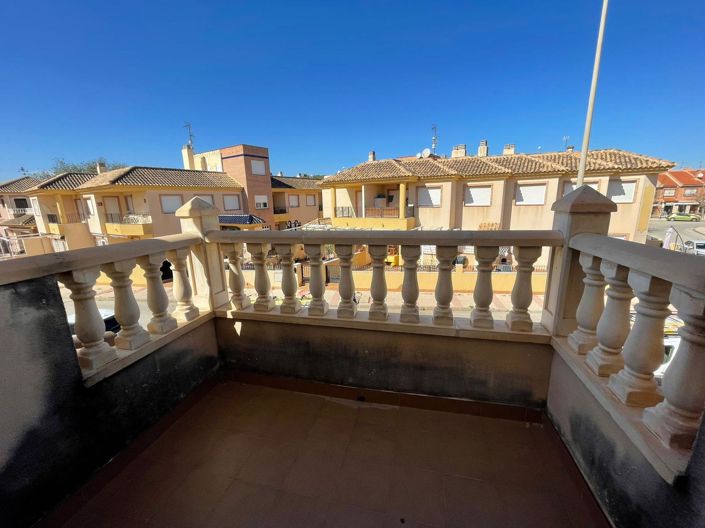 Image No.8-3 Bed Townhouse for sale