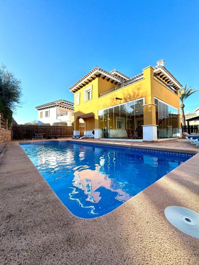 Image No.20-3 Bed Villa / Detached for sale
