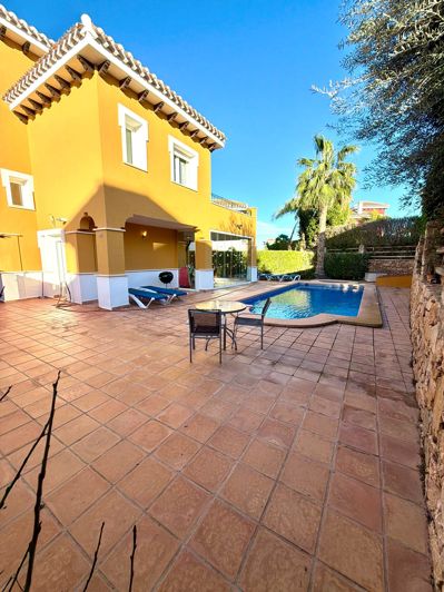 Image No.22-3 Bed Villa / Detached for sale