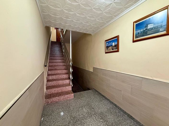 Image No.23-2 Bed Apartment for sale