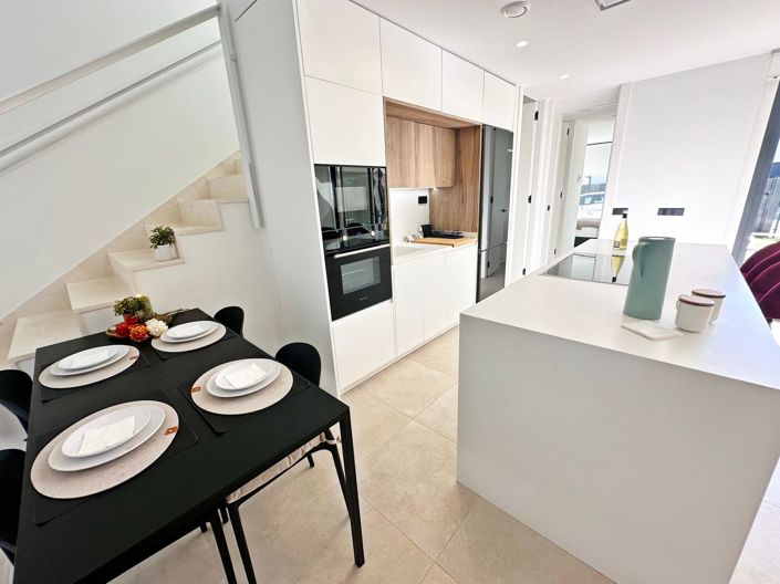 Image No.10-3 Bed Villa / Detached for sale