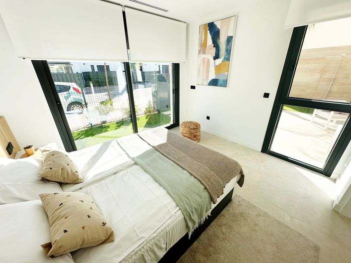 Image No.18-3 Bed Villa / Detached for sale