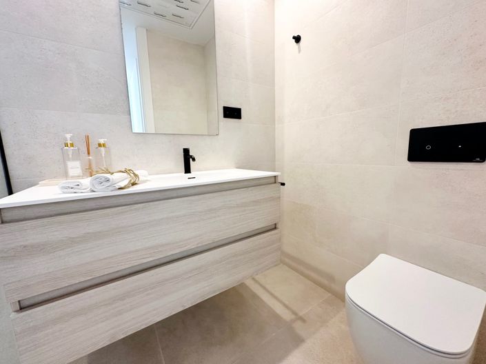 Image No.24-3 Bed Villa / Detached for sale