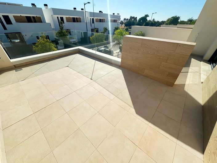 Image No.34-3 Bed Villa / Detached for sale