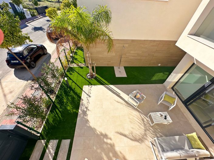 Image No.36-3 Bed Villa / Detached for sale