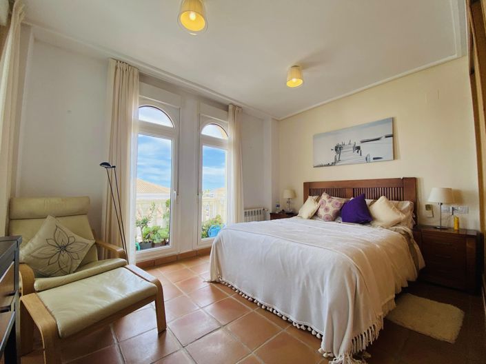 Image No.11-2 Bed Apartment for sale