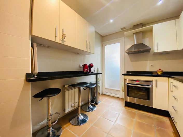 Image No.9-2 Bed Apartment for sale