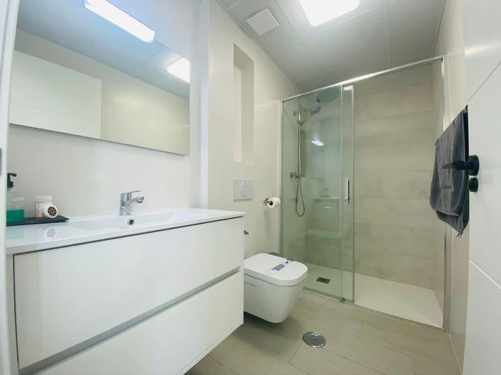 Image No.15-2 Bed Villa / Detached for sale