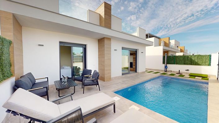 Image No.17-2 Bed Villa / Detached for sale