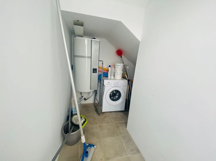 Image No.21-2 Bed Villa / Detached for sale