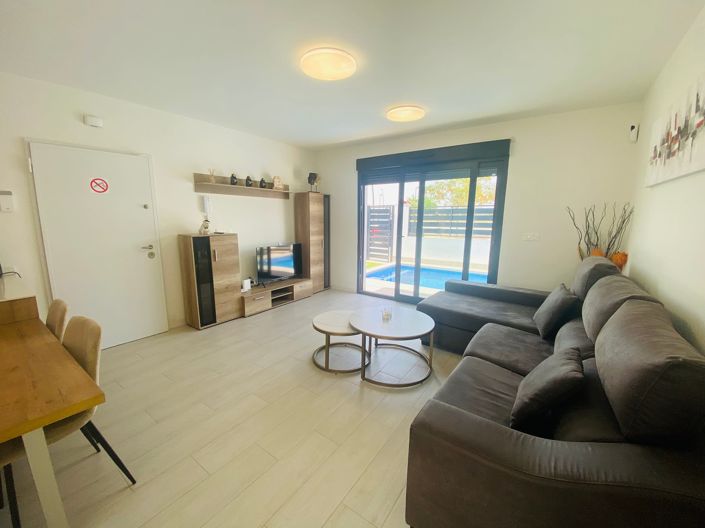 Image No.8-2 Bed Villa / Detached for sale