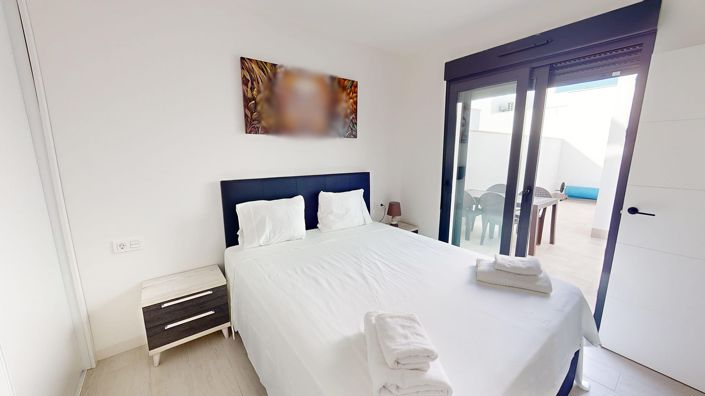 Image No.9-2 Bed Villa / Detached for sale