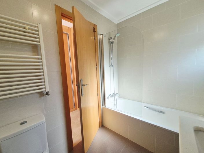 Image No.18-4 Bed Villa for sale