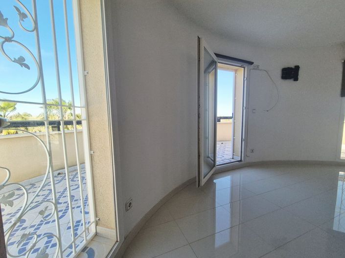 Image No.21-4 Bed Villa for sale