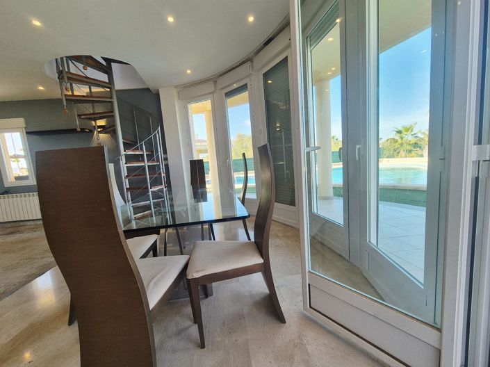 Image No.6-4 Bed Villa for sale