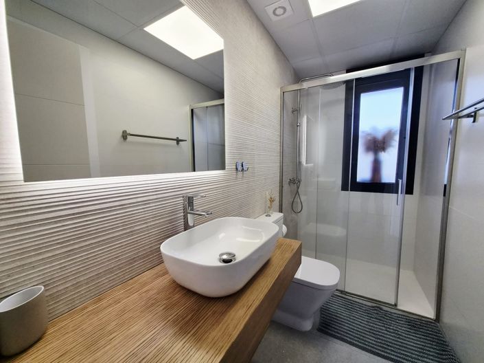 Image No.19-2 Bed Villa / Detached for sale