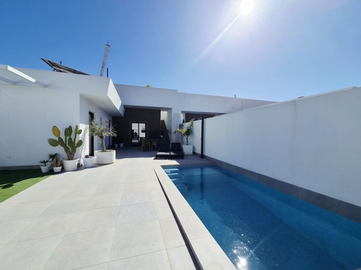 Image No.2-2 Bed Villa for sale