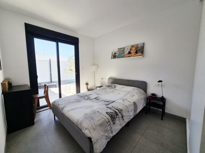 Image No.20-2 Bed Villa for sale