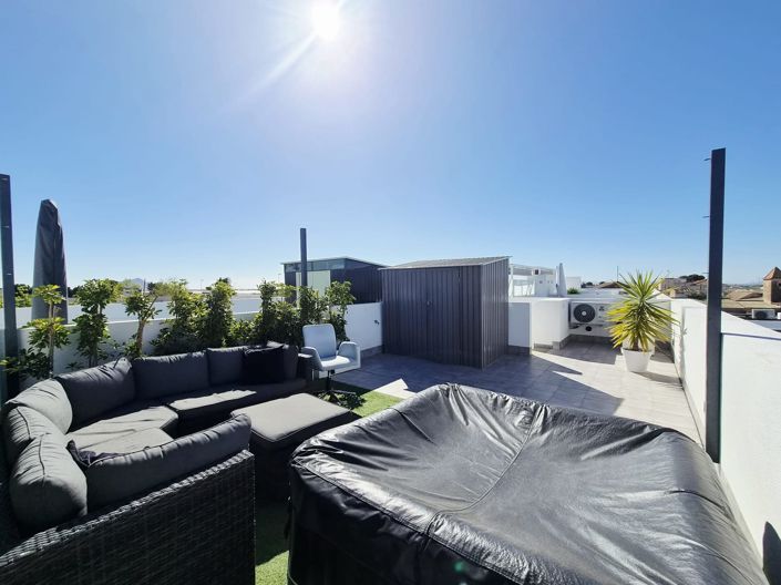 Image No.27-2 Bed Villa / Detached for sale