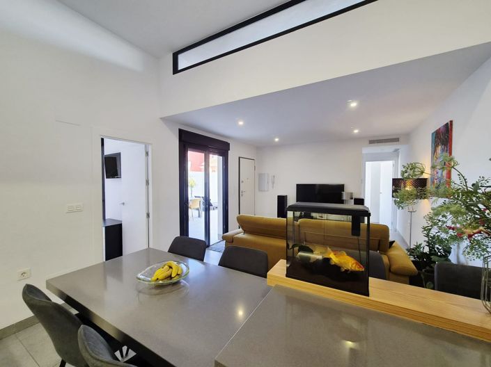 Image No.8-2 Bed Villa / Detached for sale