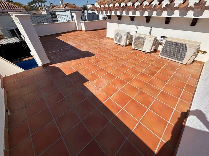 Image No.18-2 Bed Villa / Detached for sale