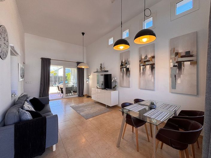 Image No.3-2 Bed Villa / Detached for sale