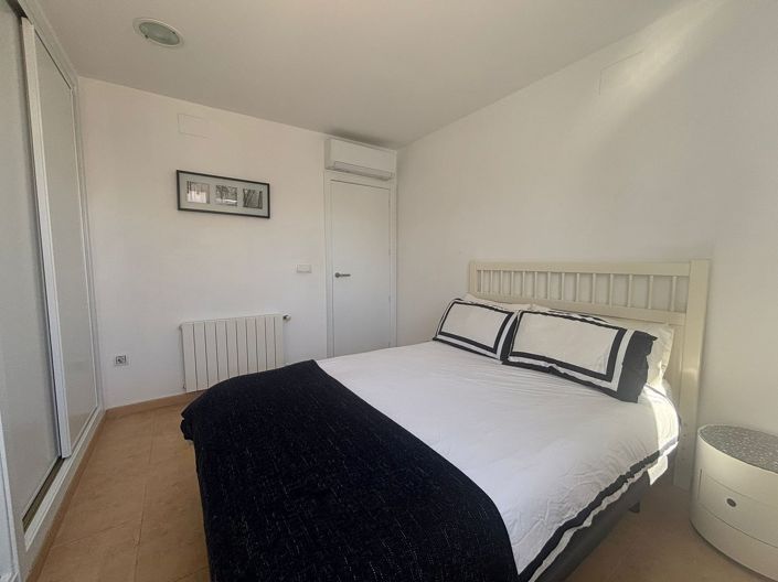 Image No.7-2 Bed Villa / Detached for sale