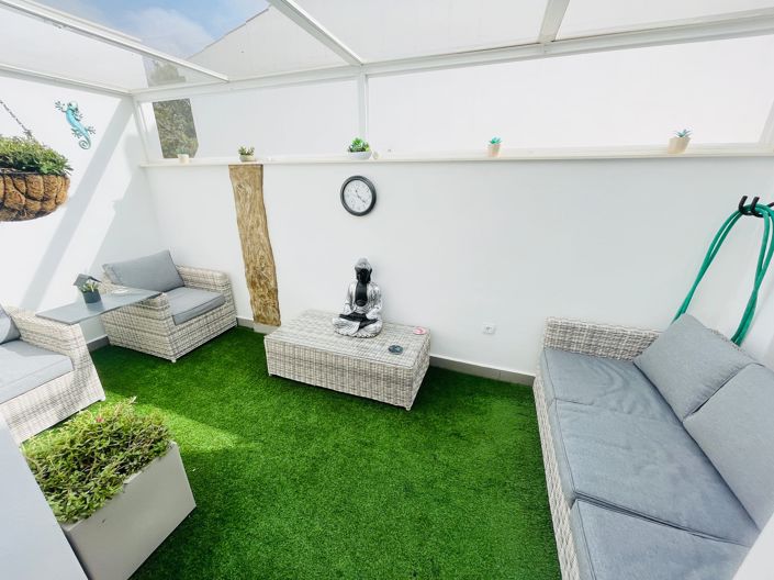 Image No.15-4 Bed Villa / Detached for sale