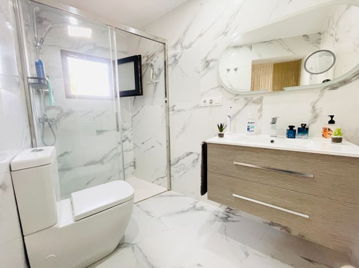 Image No.21-4 Bed Villa / Detached for sale