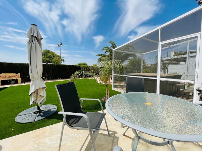 Image No.29-4 Bed Villa / Detached for sale