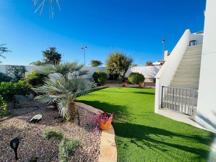 Image No.34-4 Bed Villa / Detached for sale