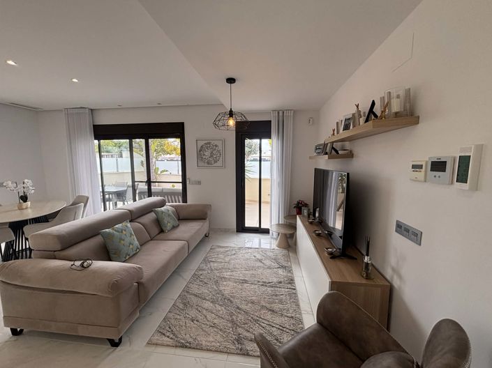 Image No.7-3 Bed Townhouse for sale